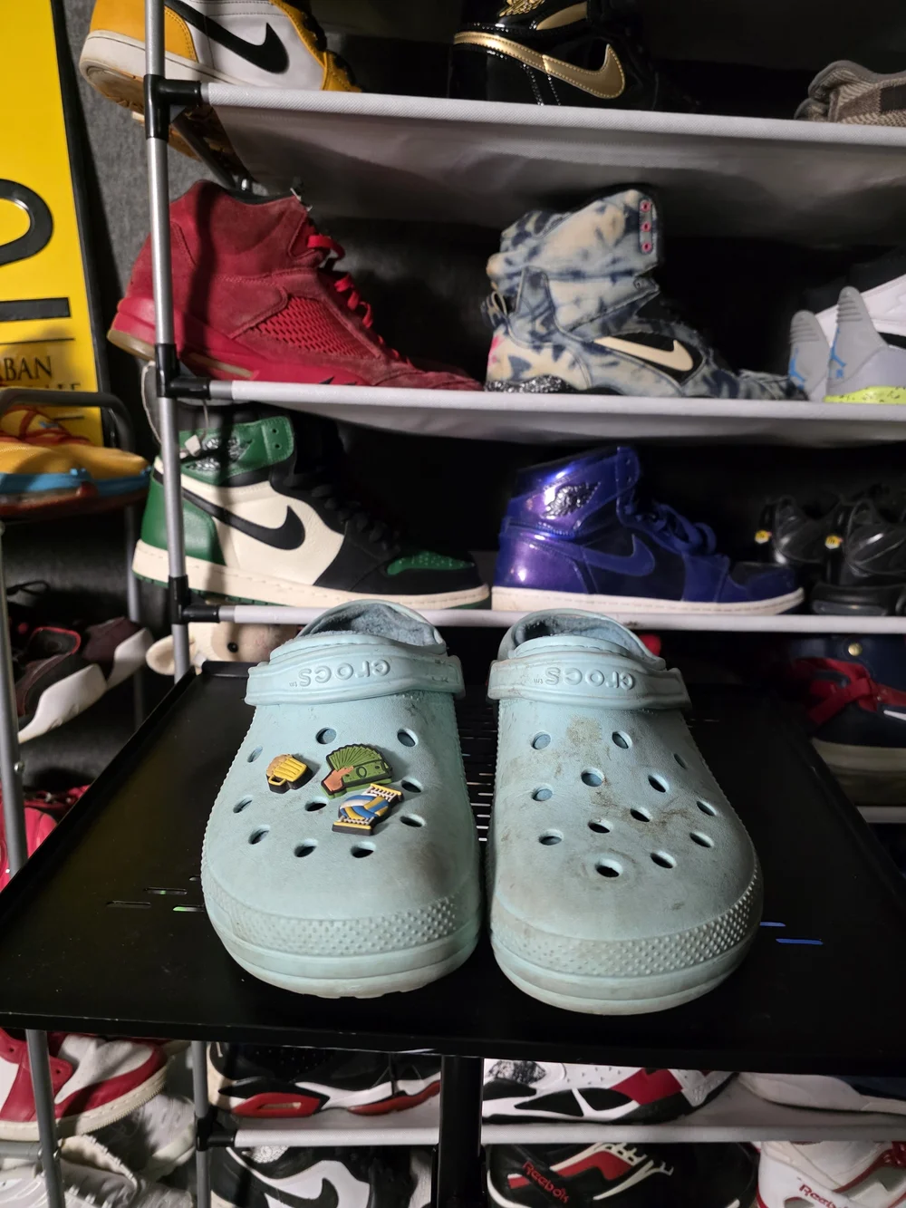 🔥 CROCS Men Size 12 Fur Lined Light Blue Slip-On Clogs with Jibbitz Charms